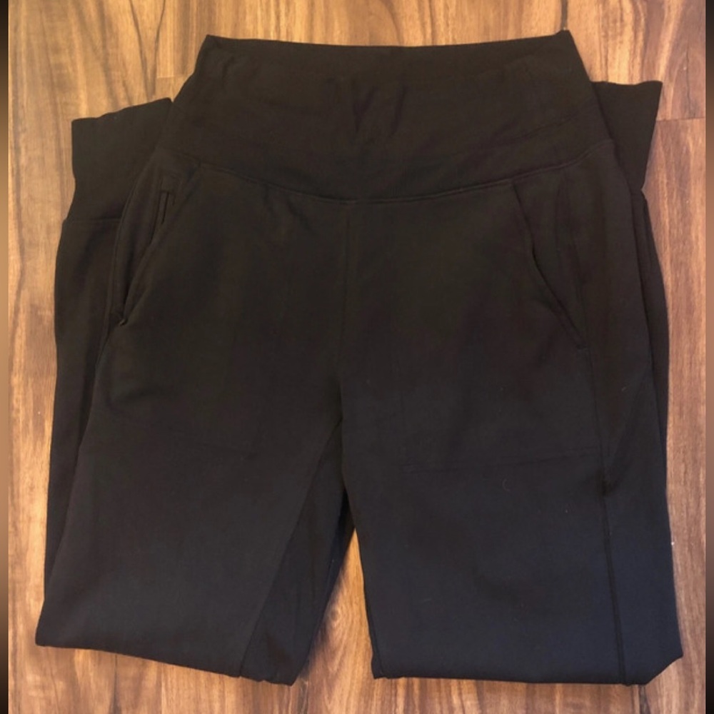 Athleta Venice Jogger in Black